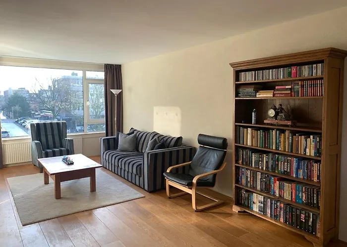 Apartament Keycityapt Near Amsterdam Two Miles To City Centre Breakfast Included